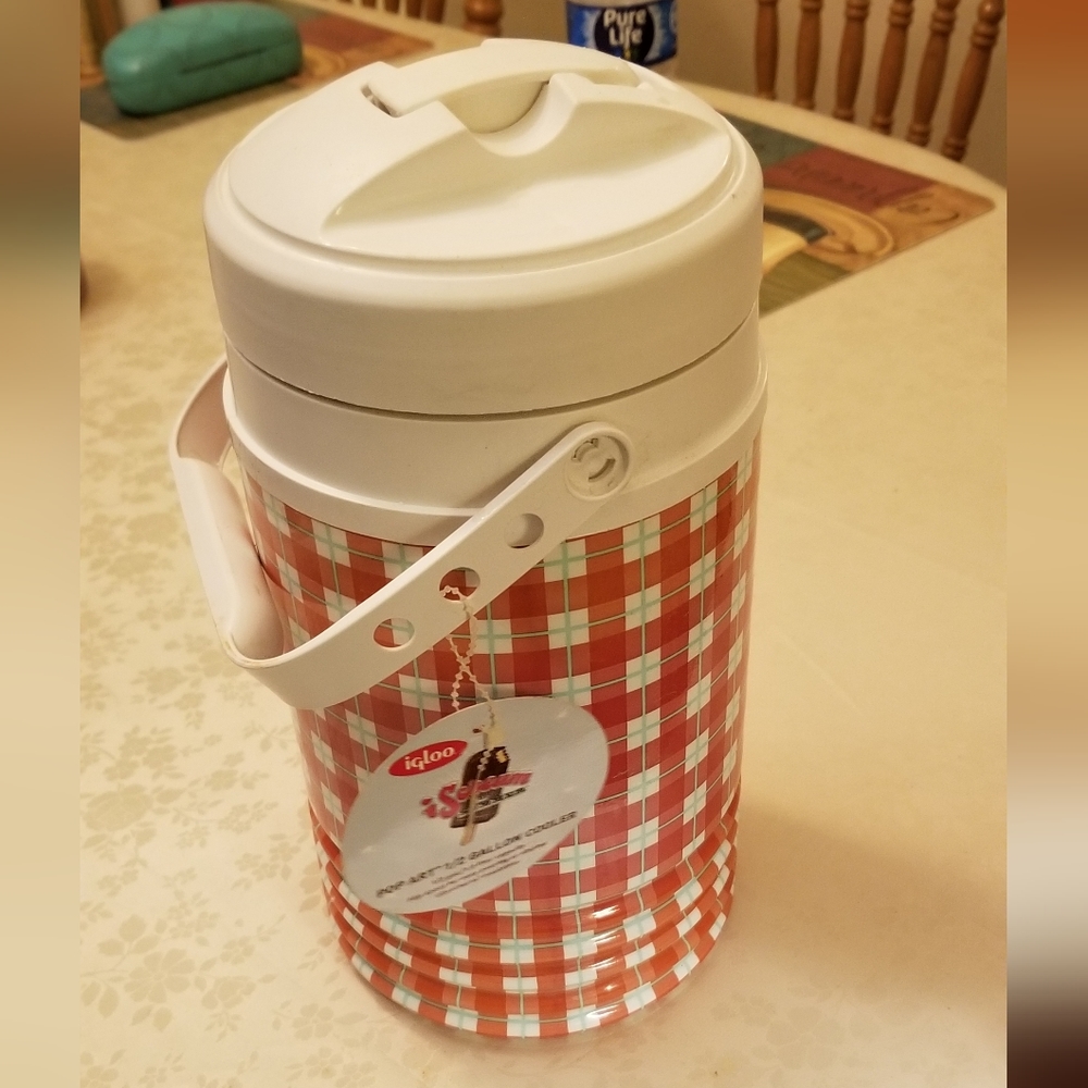 IGLOO POP ART 1/2 Gallon JUG